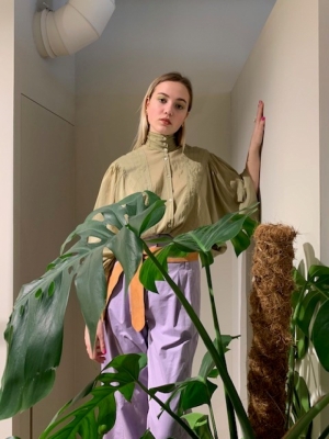 KHAKI