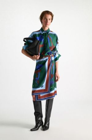 647306 016 COLORFUL RI