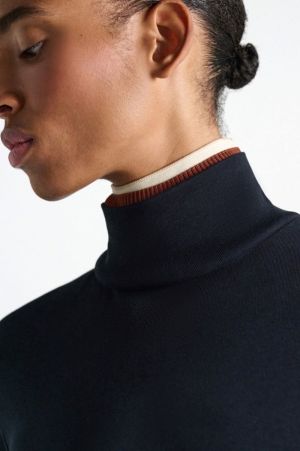 628202 092 NAVY/RUST