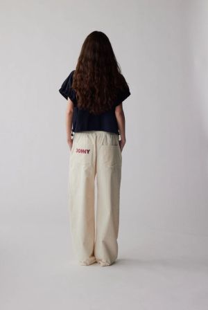  02 BEIGE