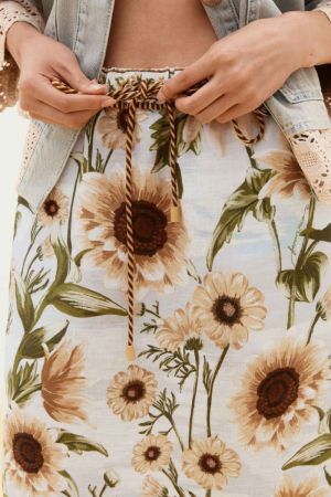 372566 SUNFLOWERS LIGH
