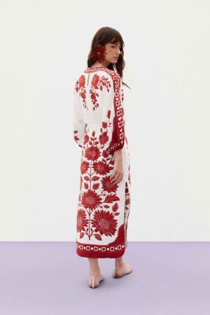 369644 TAPESTRY RED