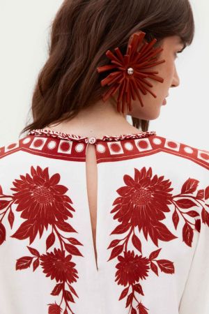 369644 TAPESTRY RED
